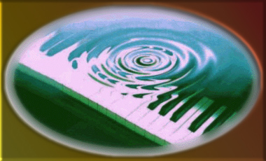 Piano Keyboard in Water Pic